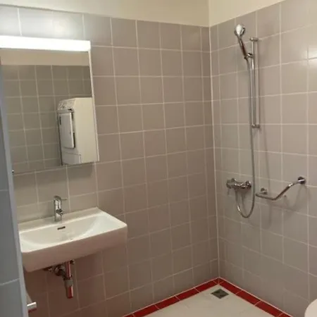 Bright 1-bed With Balcony, 5 Minutes From City Centre! Gdr7 Apartment